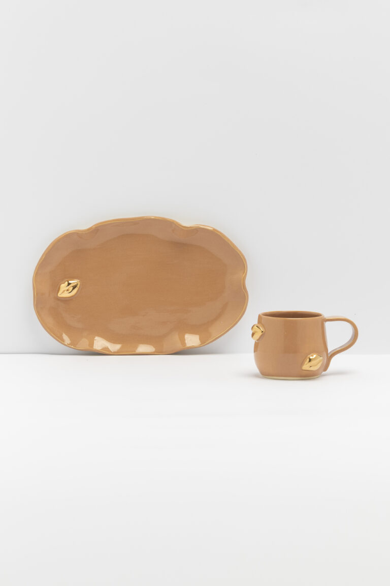 Xícara beijinho 100ml + bandejinha ouro líquido | cor doce de leite